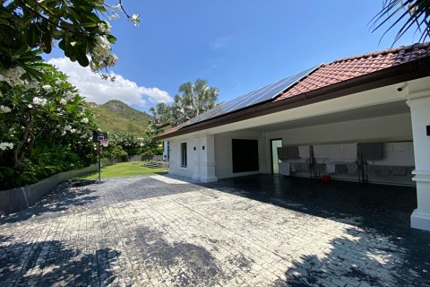 Chalet de 4 dormitorios en Hua Hin, Tailandia № 168357 - foto 27