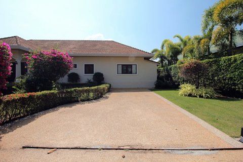 Chalet de 4 dormitorios en Hua Hin, Tailandia № 168359 - foto 28