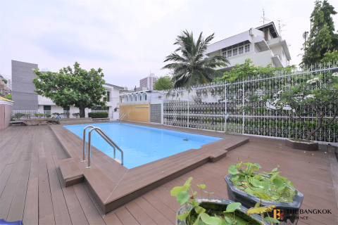 Haus in Bangkok, Thailand 4 Schlafzimmer № 190250 - Foto 8