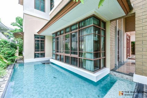 House in Bangkok, Thailand 4 bedrooms № 190246 - photo 4