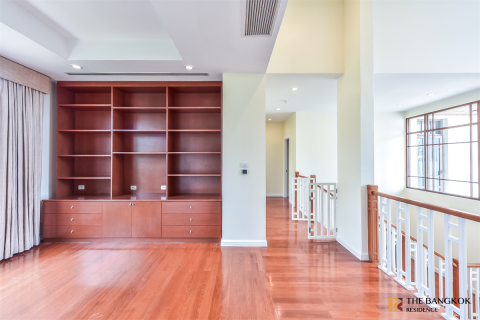 House in Bangkok, Thailand 4 bedrooms № 190246 - photo 10