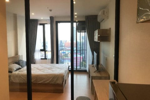 Studio in the Condo in Watthana, Bangkok, Thailand № 167368