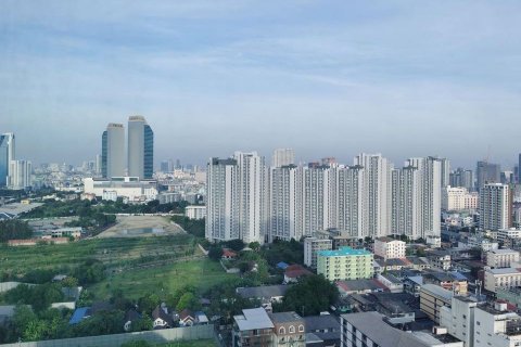 Condominio de 2 dormitorios en Huai Khwang, Bangkok, Tailandia № 55117 - foto 10