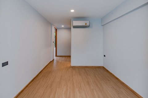 Casa de 3 dormitorios en Watthana, Bangkok, Tailandia № 55120 - foto 30