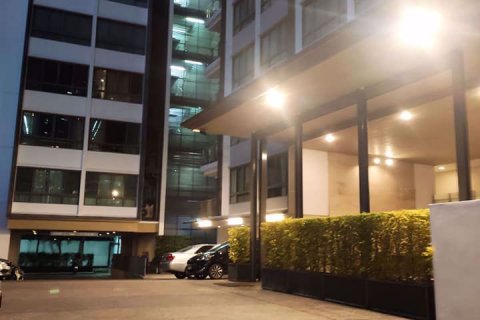 Condominio de 2 dormitorios en Khlong Toei, Bangkok, Tailandia № 55114 - foto 9