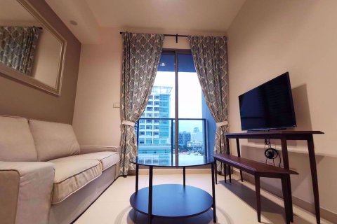 Condominio de 1 dormitorio en Watthana, Bangkok, Tailandia № 55115 - foto 1
