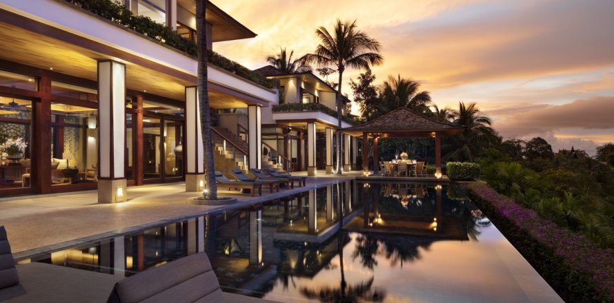 Chalet de 5 dormitorios en Kathu, Tailandia № 146286