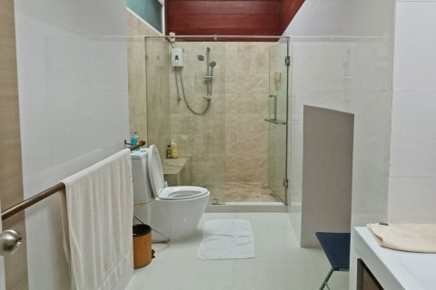 Dúplex de 4 dormitorios en Khlong Toei, Bangkok, Tailandia № 170828 - foto 18