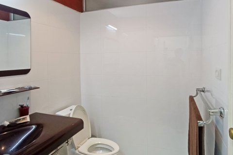 Dúplex de 4 dormitorios en Khlong Toei, Bangkok, Tailandia № 170828 - foto 19