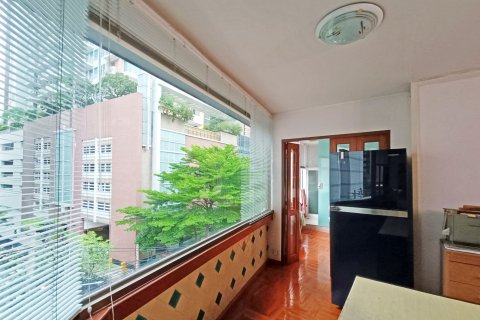 Dúplex de 4 dormitorios en Khlong Toei, Bangkok, Tailandia № 170828 - foto 9