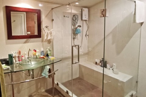 Dúplex de 4 dormitorios en Khlong Toei, Bangkok, Tailandia № 170828 - foto 17