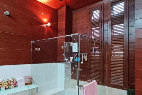 Dúplex de 4 dormitorios en Khlong Toei, Bangkok, Tailandia № 170828 - foto 16