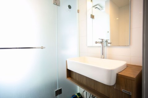 Condominio de 1 dormitorio en Din Daeng, Bangkok, Tailandia № 70723 - foto 10