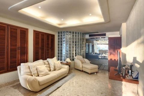 Chalet de 6 dormitorios en Wichit, Tailandia № 133880 - foto 18