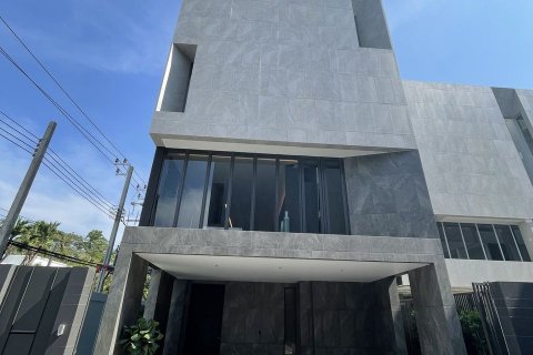 Villa in Prawet, Bangkok, Thailand 4 Schlafzimmer № 133877