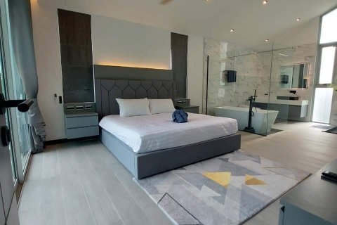 Chalet de 3 dormitorios en Phuket, Tailandia № 133878 - foto 13