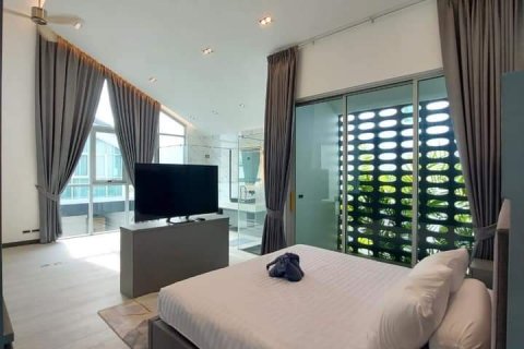 Chalet de 3 dormitorios en Phuket, Tailandia № 133878 - foto 15
