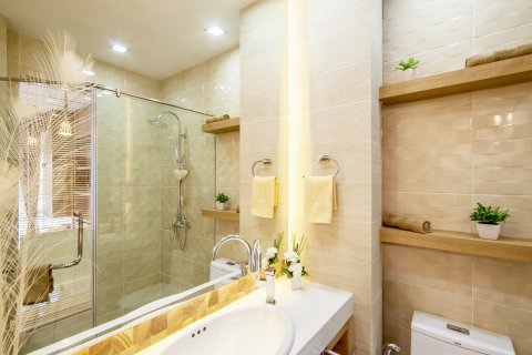 Apartamento de 1 dormitorio en Pattaya, Tailandia № 209154 - foto 18