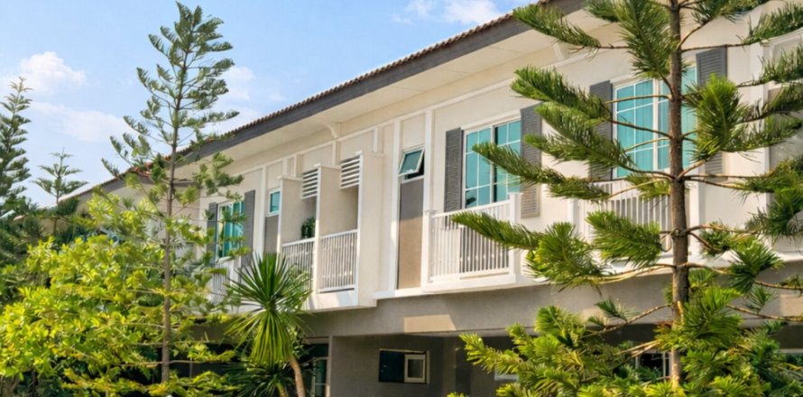 Casa de 3 dormitorios en Pattaya, Tailandia № 209156