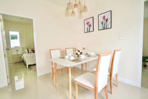 Chalet de 3 dormitorios en Pattaya, Tailandia № 209158 - foto 5