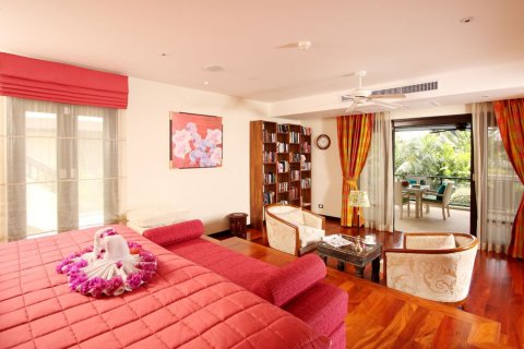 Haus in Bang Tao, Thailand 6 Schlafzimmer № 3528 - Foto 18