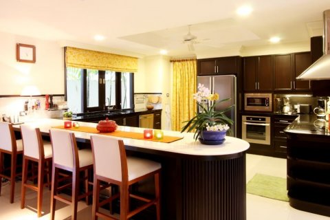 Haus in Bang Tao, Thailand 6 Schlafzimmer № 3528 - Foto 4