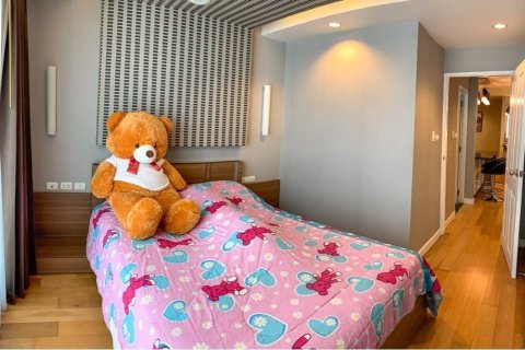 Condominio de 3 dormitorios en Bangkok, Tailandia № 157492 - foto 21