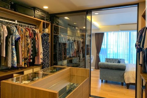 Condominio de 3 dormitorios en Bangkok, Tailandia № 157492 - foto 17