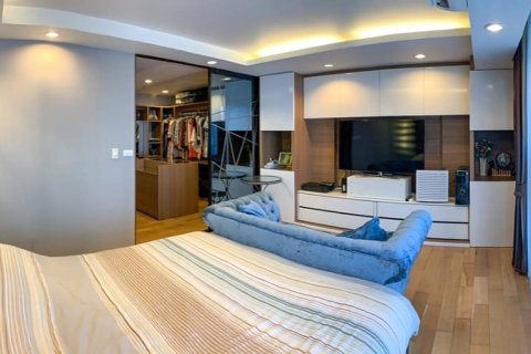 Condominio de 3 dormitorios en Bangkok, Tailandia № 157492 - foto 25