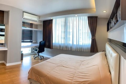 Condominio de 3 dormitorios en Bangkok, Tailandia № 157492 - foto 23