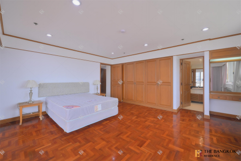 Condo à Bangkok, Thaïlande, 3 chambres № 233549 - photo 4