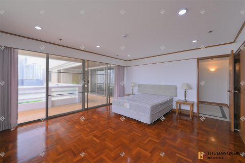 Condo à Bangkok, Thaïlande, 3 chambres № 233549 - photo 5