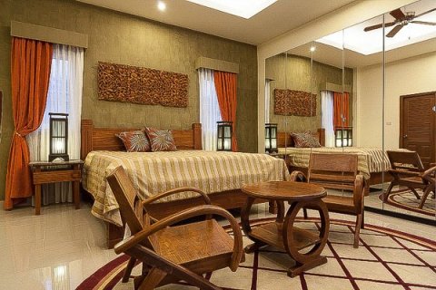 Villa in Pattaya, Thailand 15 Schlafzimmer № 135855 - Foto 16