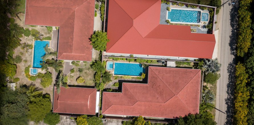 Villa in Pattaya, Thailand 15 Schlafzimmer № 135855