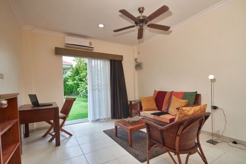 Villa in Pattaya, Thailand 15 Schlafzimmer № 135855 - Foto 11