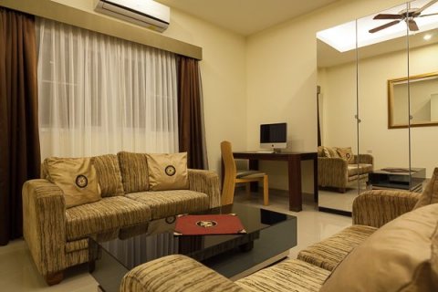 Villa in Pattaya, Thailand 15 Schlafzimmer № 135855 - Foto 20