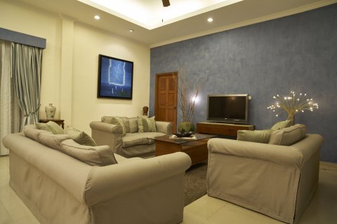 Villa in Pattaya, Thailand 15 Schlafzimmer № 135855 - Foto 2