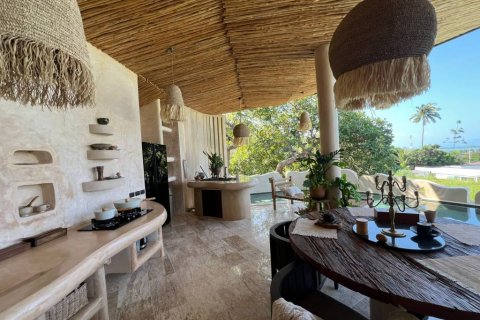 Chalet de 3 dormitorios en Surat Thani, Tailandia № 115457