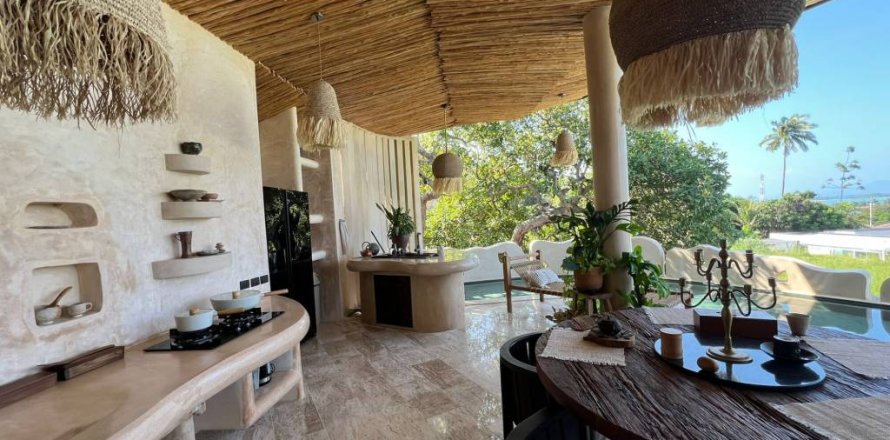 Chalet de 3 dormitorios en Surat Thani, Tailandia № 115457