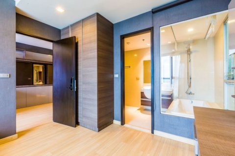 Condominio de 2 dormitorios en Bangkok, Tailandia № 66932 - foto 12