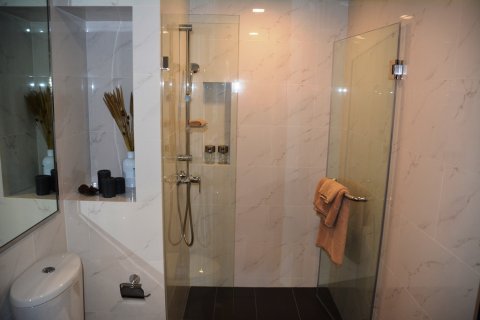 Condo in Bangkok, Thailand, 2 bedrooms № 66927 - photo 7