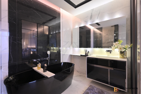 Condominio de 2 dormitorios en Bangkok, Tailandia № 186821 - foto 8
