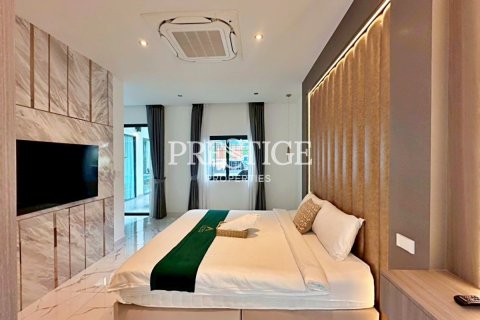 House in Pattaya, Thailand 4 bedrooms № 198172 - photo 25