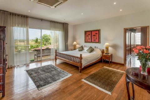 Chalet de 5 dormitorios en Chiang Mai, Tailandia № 190932 - foto 4