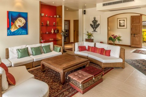 Chalet de 5 dormitorios en Chiang Mai, Tailandia № 190932 - foto 16