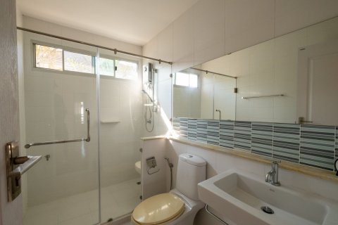 Casa de 3 dormitorios en Chiang Mai, Tailandia № 155339 - foto 17