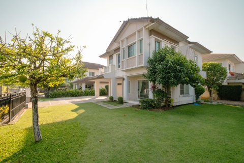 Casa de 3 dormitorios en Chiang Mai, Tailandia № 155339 - foto 3
