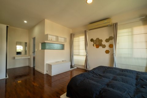 Casa de 3 dormitorios en Chiang Mai, Tailandia № 155339 - foto 14