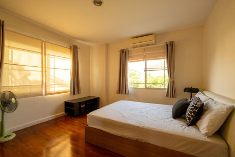 Casa de 3 dormitorios en Chiang Mai, Tailandia № 155339 - foto 16
