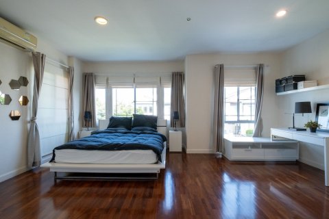 Casa de 3 dormitorios en Chiang Mai, Tailandia № 155339 - foto 13